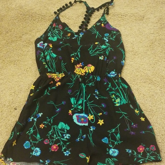 Francesca's Collections Dresses & Skirts - Francessa's Floral Romper